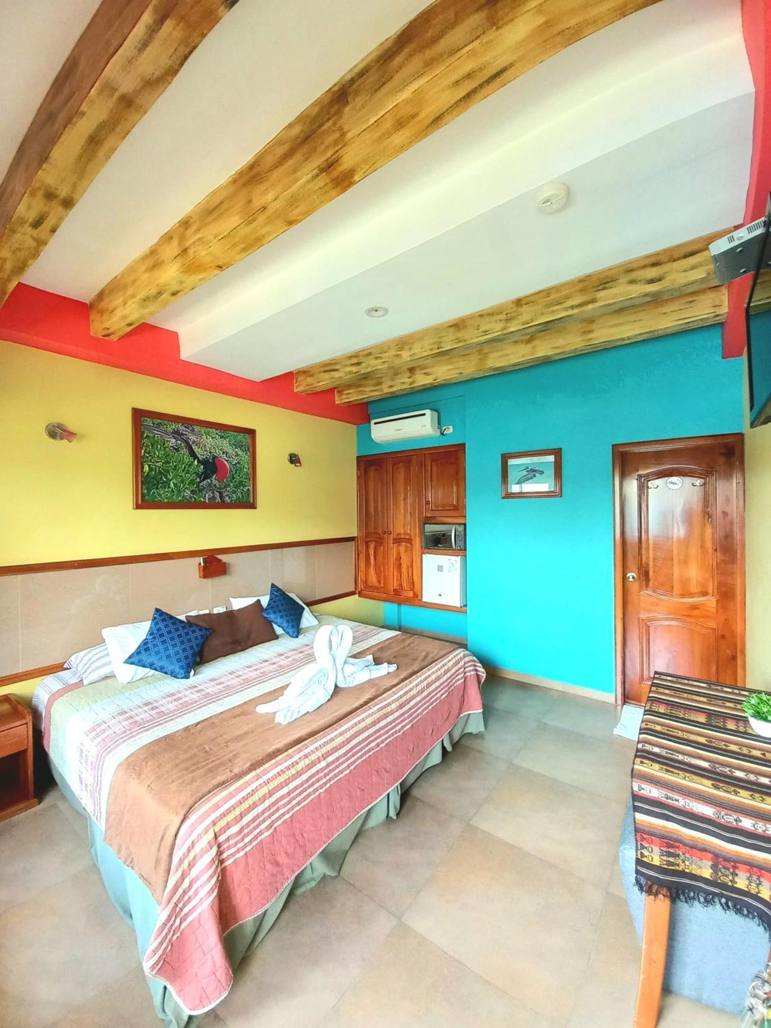 Bed and Breakfast Galapagos Eco Friendly Пуэрто-Бакерисо-Морено Экстерьер фото